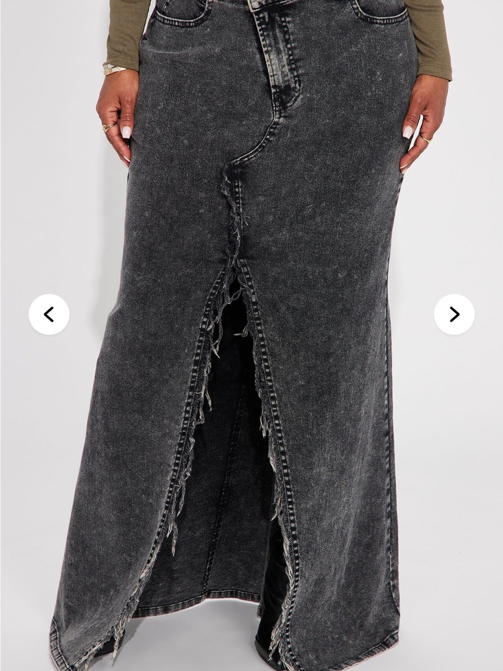Frayed Front-Slit Maxi Denim Skirt in Washed Black